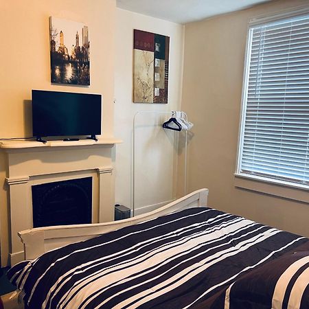 Apartament 5 Minutes To Vcu Richmond Zewnętrze zdjęcie